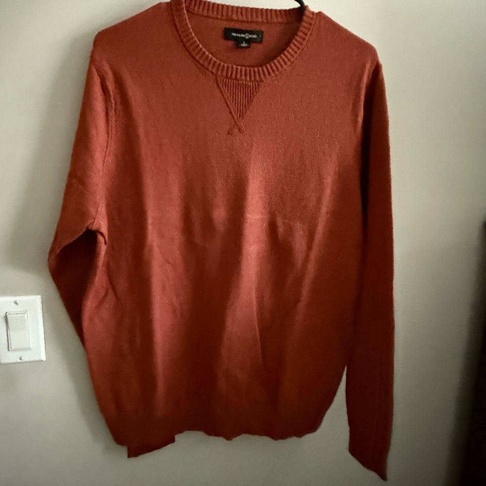 Treasure & Bond Men's Rust Crewneck Sweater